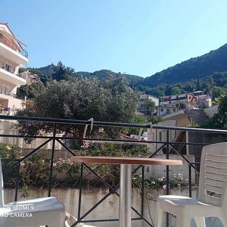 Vasilis Travlos Apartment Poros  Exteriér fotografie